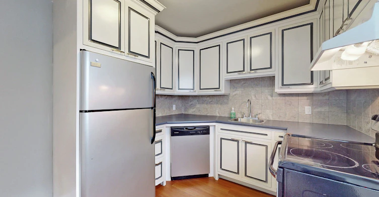 #A-255 Lakeshore Road E, Mississauga, ON, L5G 1G8 - 13