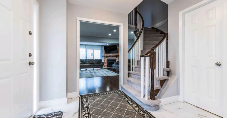 5284 Richborough Drive, Mississauga, ON, L5R 3J8 - 5