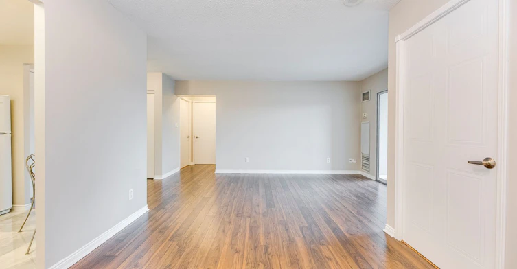 205-135 Hillcrest Avenue, Mississauga, ON, L5B 4B1 - 6