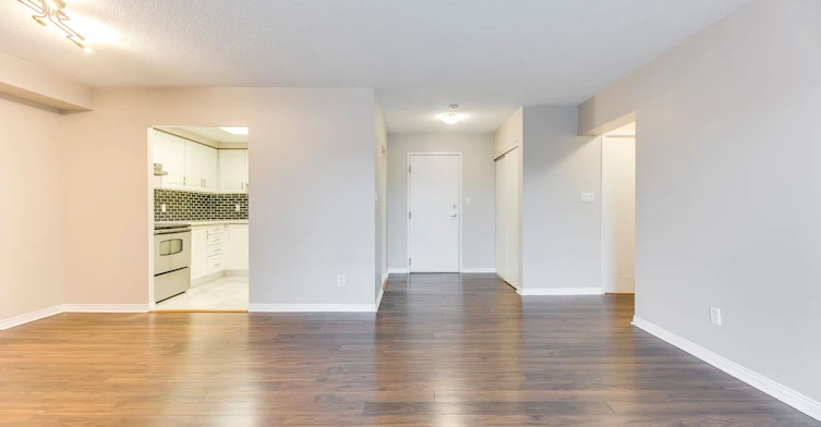 205-135 Hillcrest Avenue, Mississauga, ON, L5B 4B1 - 3