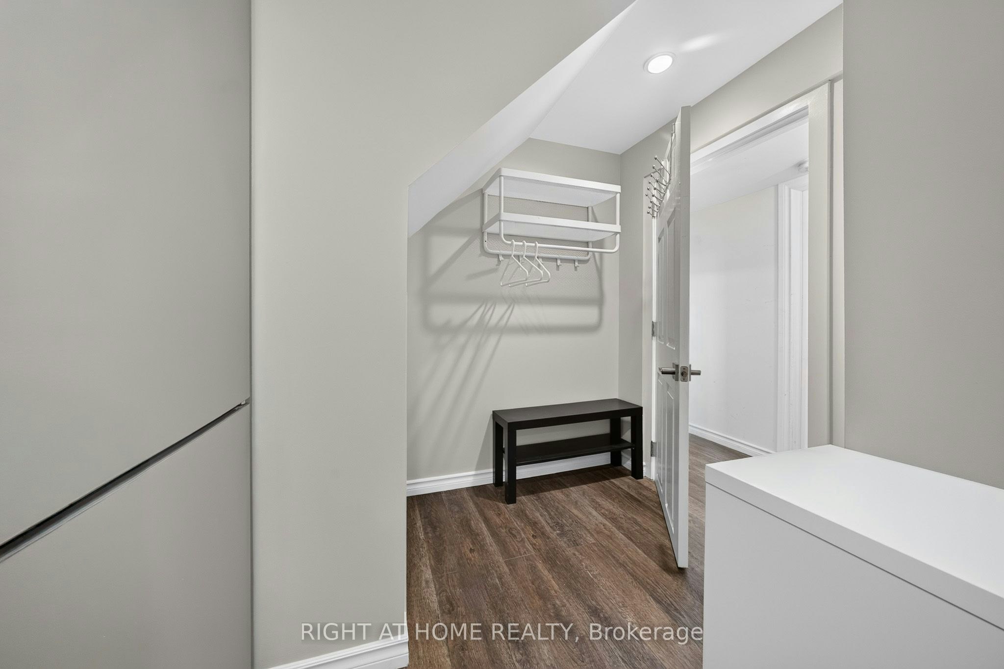 Lower-1599 Sandgate Crescent, Mississauga, ON, L5J 2E3 - 5