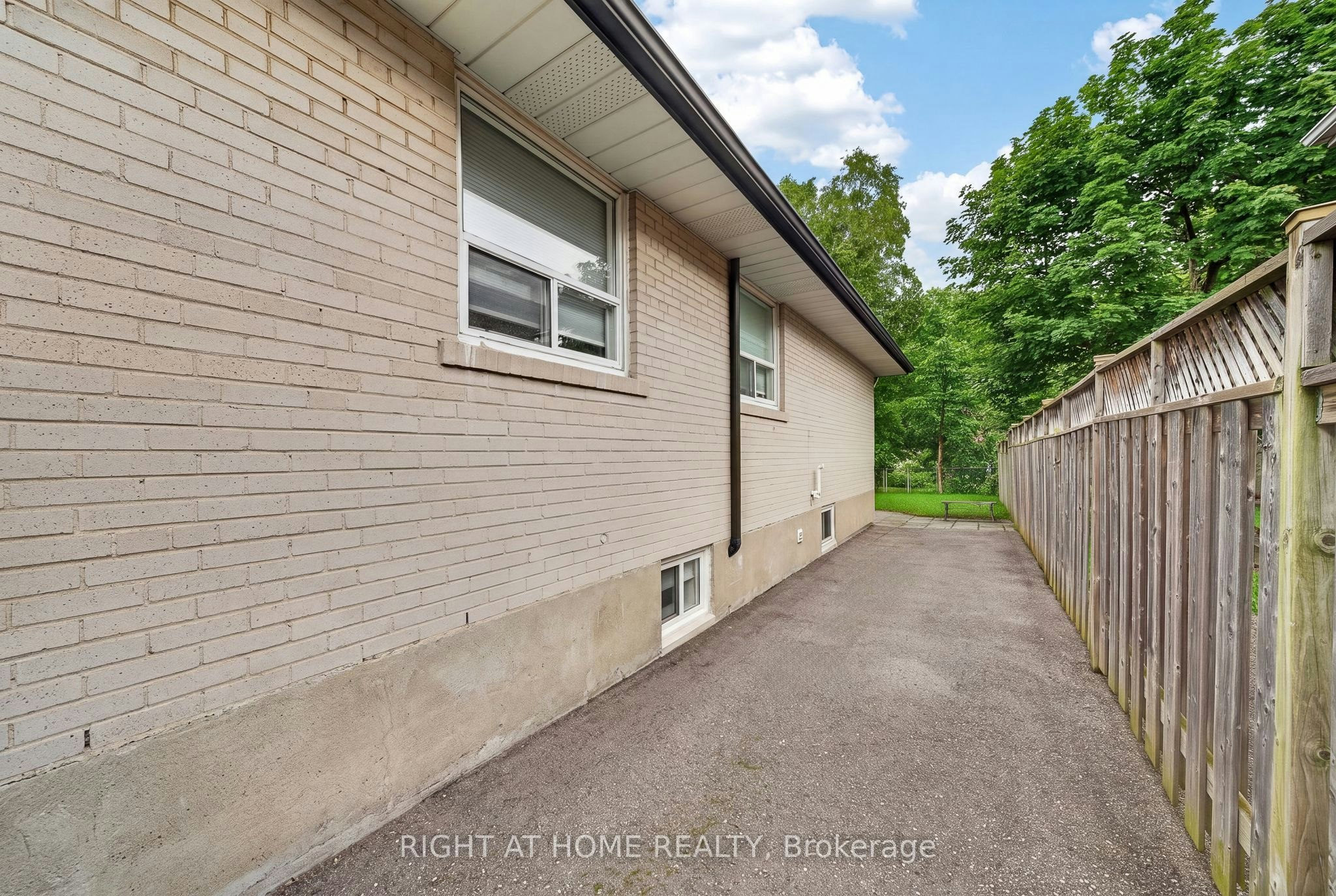 Lower-1599 Sandgate Crescent, Mississauga, ON, L5J 2E3 - 23