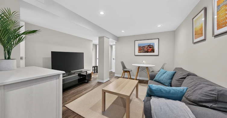 Lower-1599 Sandgate Crescent, Mississauga, ON, L5J 2E3 - 9