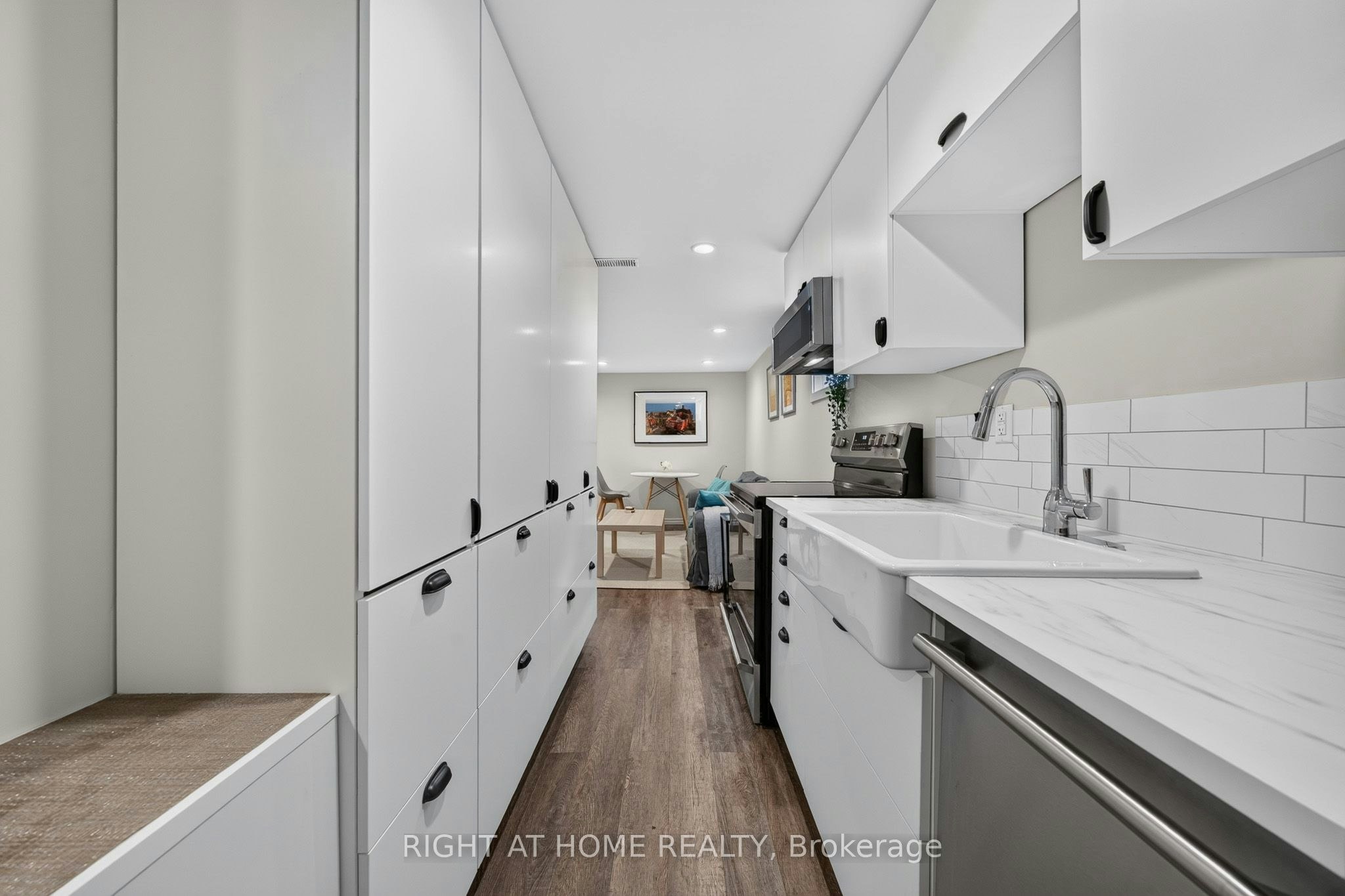 Lower-1599 Sandgate Crescent, Mississauga, ON, L5J 2E3 - 6