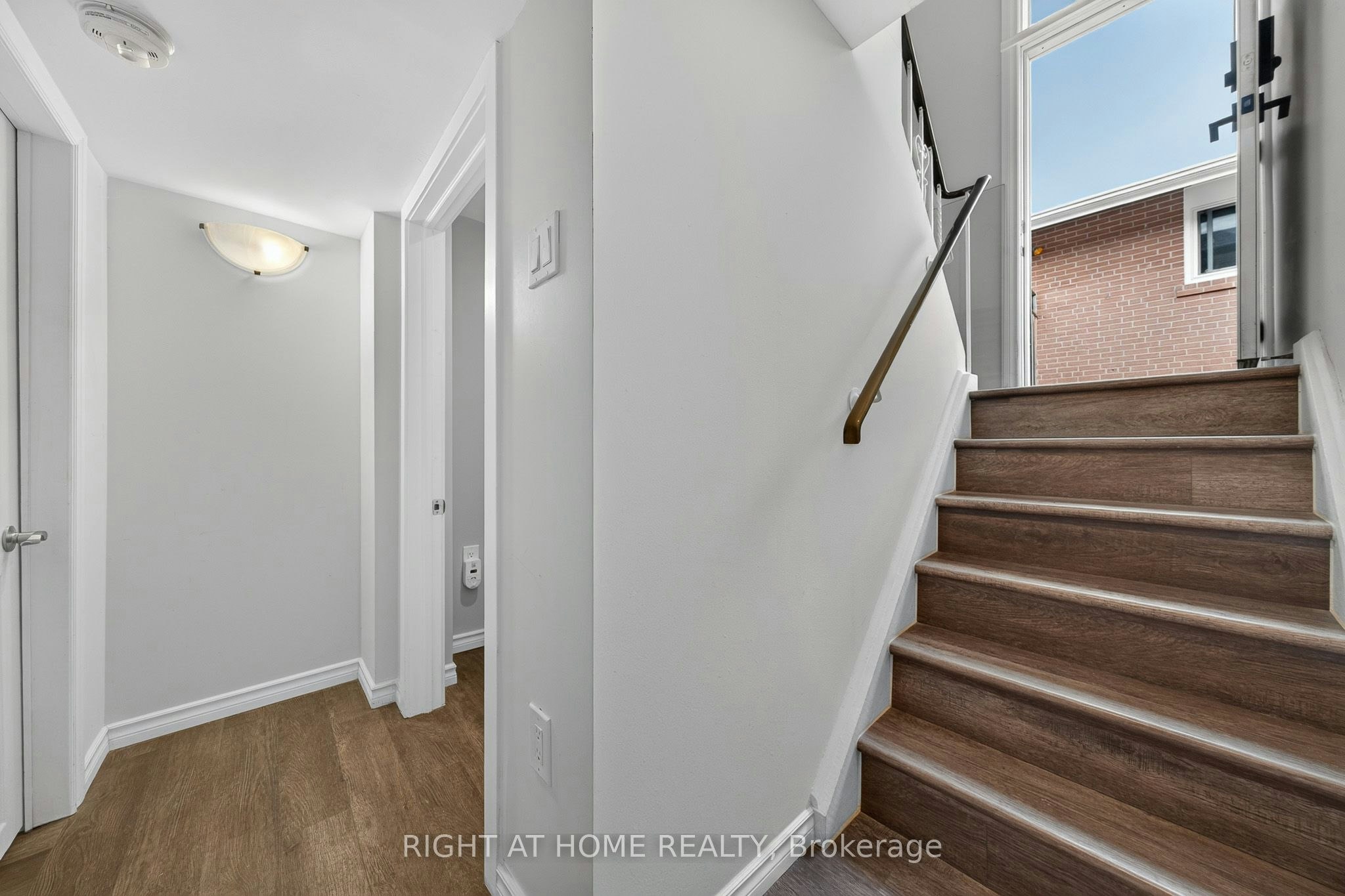 Lower-1599 Sandgate Crescent, Mississauga, ON, L5J 2E3 - 4