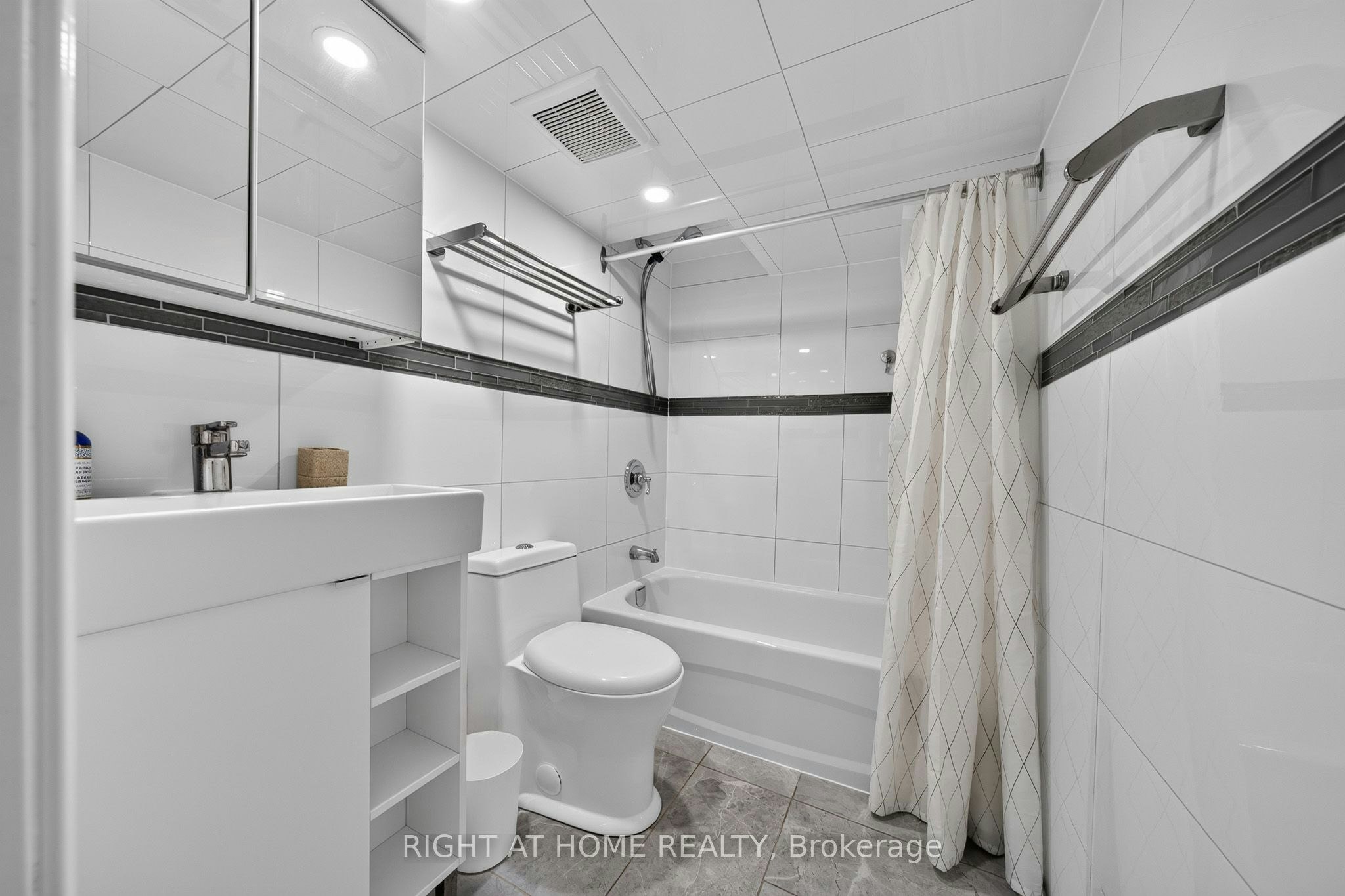 Lower-1599 Sandgate Crescent, Mississauga, ON, L5J 2E3 - 20
