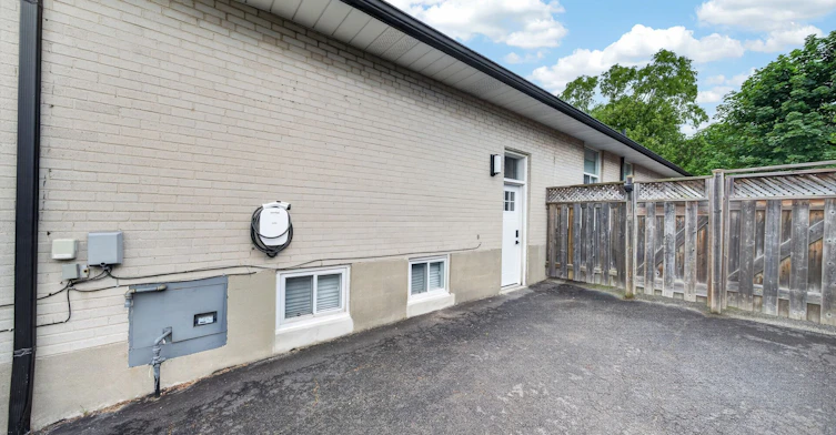 Lower-1599 Sandgate Crescent, Mississauga, ON, L5J 2E3 - 2