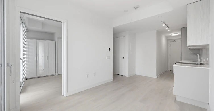 1002-3900 Confederation Parkway, Mississauga, ON, L5B 0M3 - 10