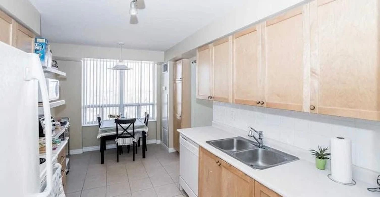 604-55 Strathaven Drive, Mississauga, ON, L5R 4G9 - 5