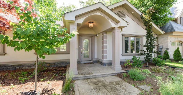 176 Maplewood Road, Mississauga, ON, L5G 2M6 - 3