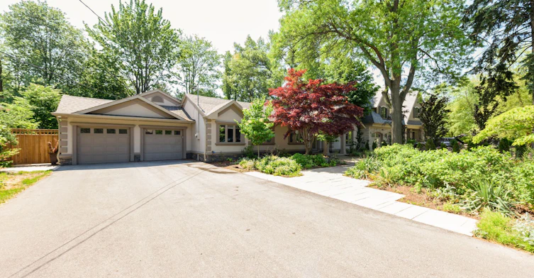 176 Maplewood Road, Mississauga, ON, L5G 2M6 - 2