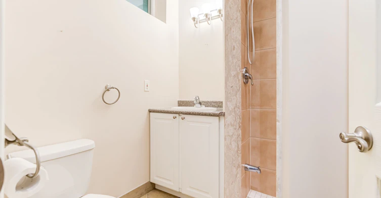 2A Twenty Eighth Street, Toronto, ON, M8W 2Y4 - 26