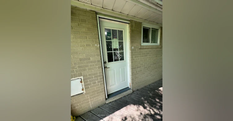 19 Benstrow Avenue, Toronto, ON, M9V 2Z5 - 3