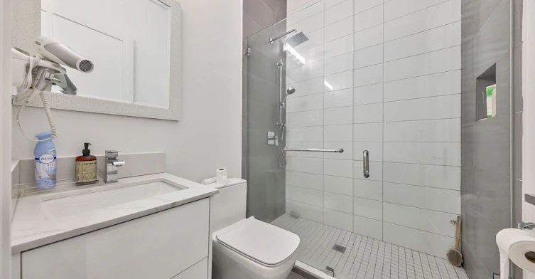 29 Avon Park, Toronto, ON, M8Z 3X4 - 44