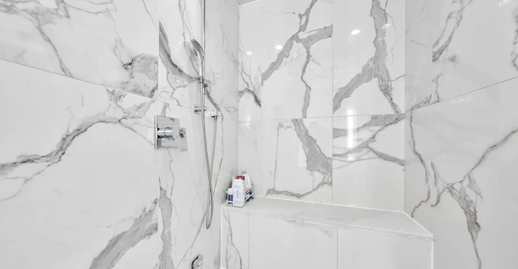 29 Avon Park, Toronto, ON, M8Z 3X4 - 29