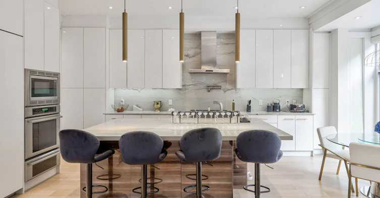 29 Avon Park, Toronto, ON, M8Z 3X4 - 22
