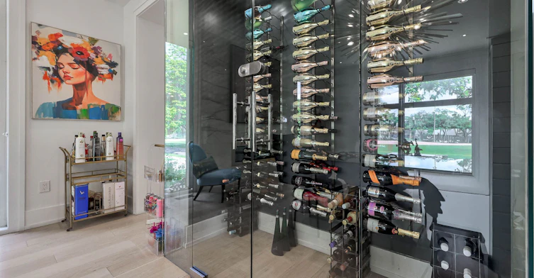 29 Avon Park, Toronto, ON, M8Z 3X4 - 10