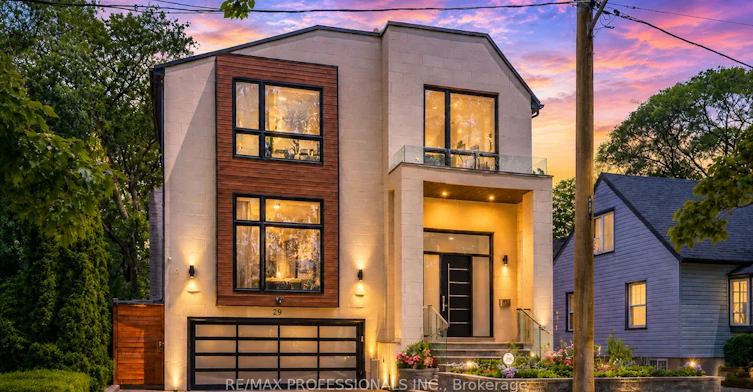 29 Avon Park, Toronto, ON, M8Z 3X4 - 2