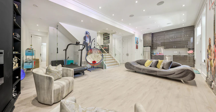 29 Avon Park, Toronto, ON, M8Z 3X4 - 47