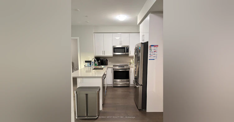 207-128 Grovewood Common, Oakville, ON, L6H 0X3 - 3