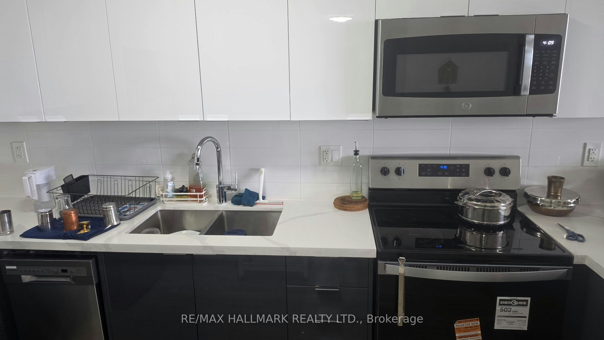 1705-15 Martha Eaton Way, Toronto, ON, M6M 5B5 - 11