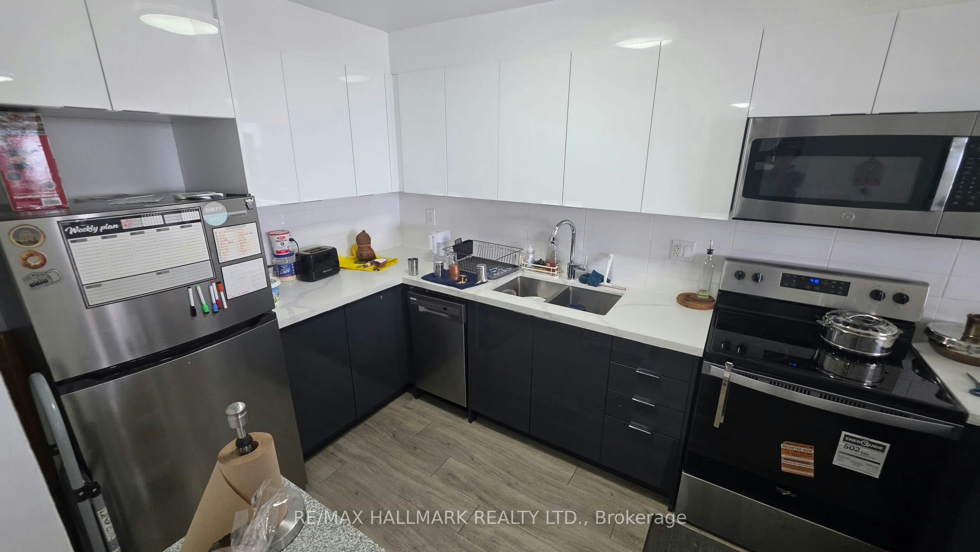 1705-15 Martha Eaton Way, Toronto, ON, M6M 5B5 - 13