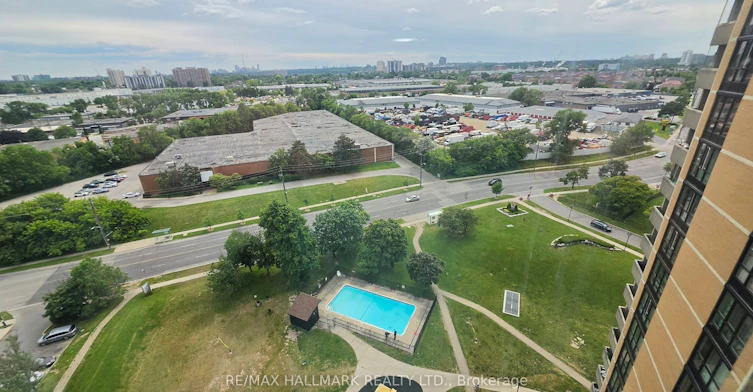 1705-15 Martha Eaton Way, Toronto, ON, M6M 5B5 - 17