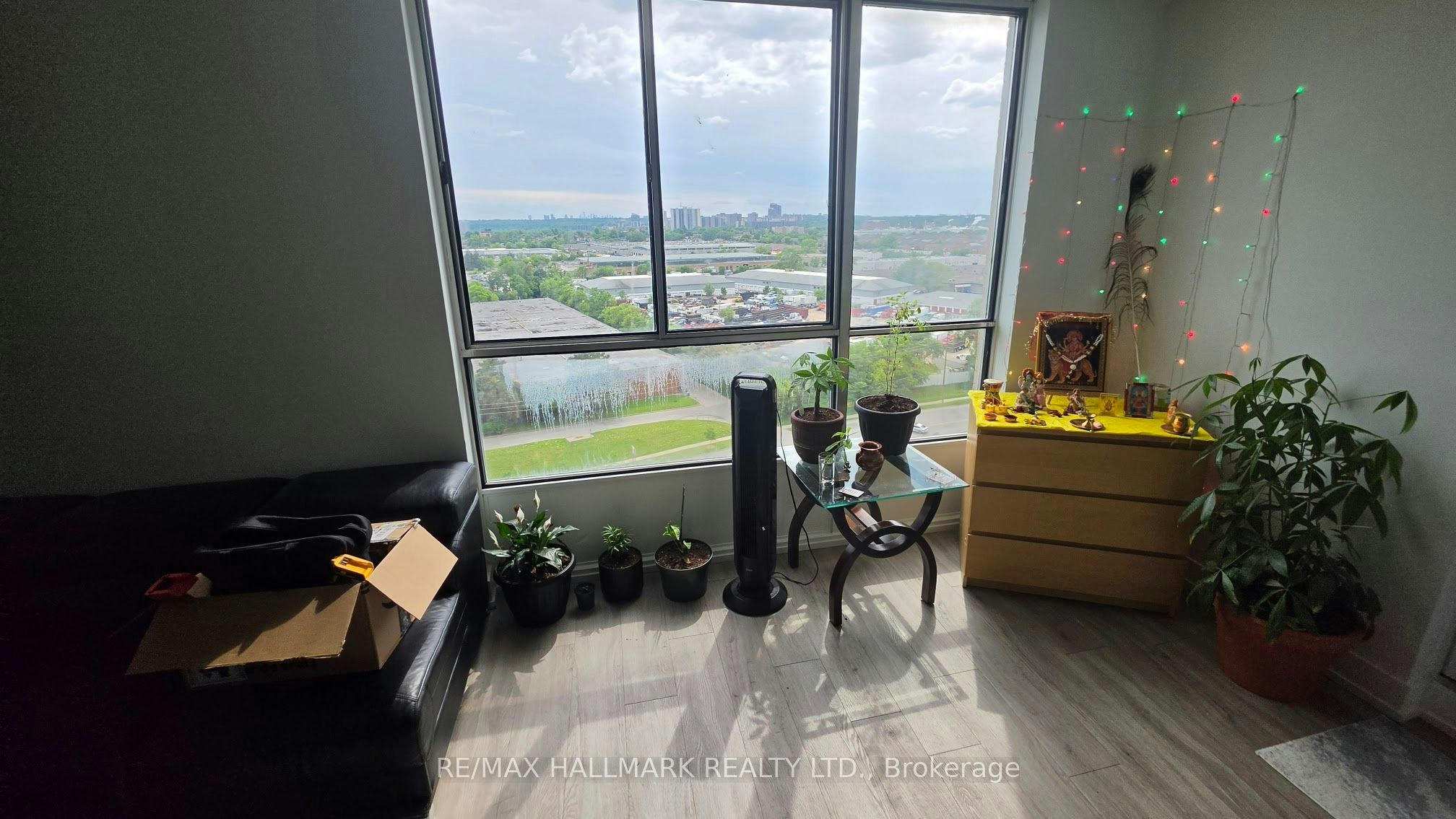 1705-15 Martha Eaton Way, Toronto, ON, M6M 5B5 - 16