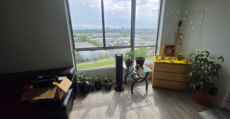 1705-15 Martha Eaton Way, Toronto, ON, M6M 5B5 - 16