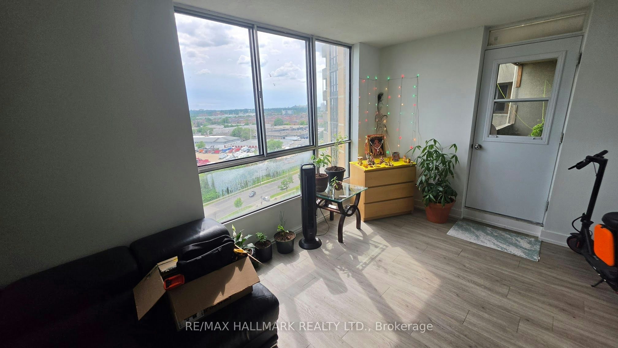 1705-15 Martha Eaton Way, Toronto, ON, M6M 5B5 - 15