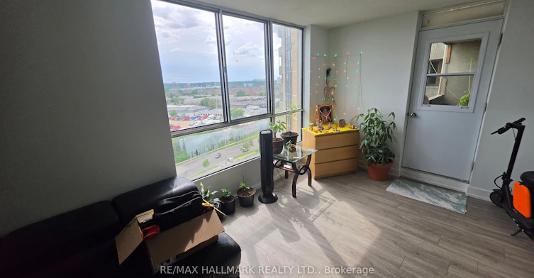 1705-15 Martha Eaton Way, Toronto, ON, M6M 5B5 - 15