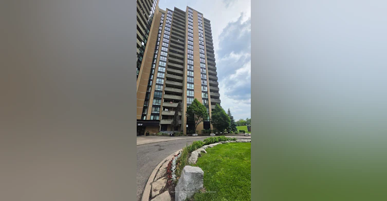 1705-15 Martha Eaton Way, Toronto, ON, M6M 5B5