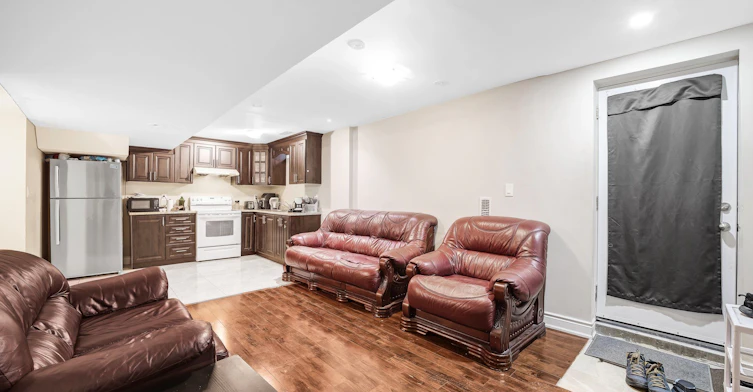 BASEMENT APT-50 Marbleseed Crescent, Brampton, ON, L6R 2J7 - 4
