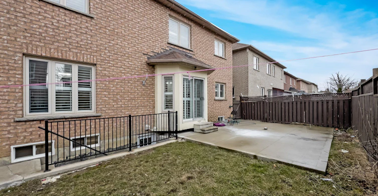 BASEMENT APT-50 Marbleseed Crescent, Brampton, ON, L6R 2J7 - 10