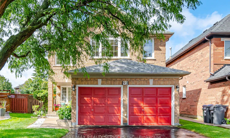 93 Seclusion Crescent