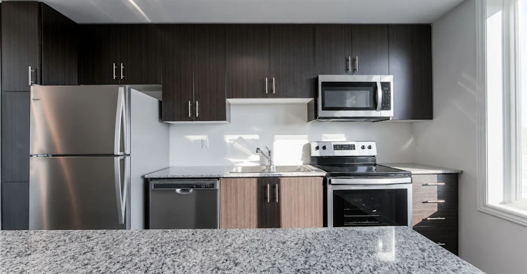 31-100 Long Branch Avenue, Toronto, ON, M8W 0A9 - 6