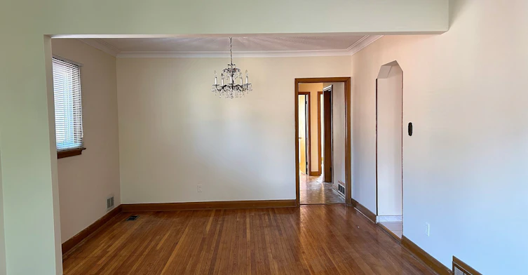 Main-9 Macleod Street, Toronto, ON, M6L 2M7 - 10