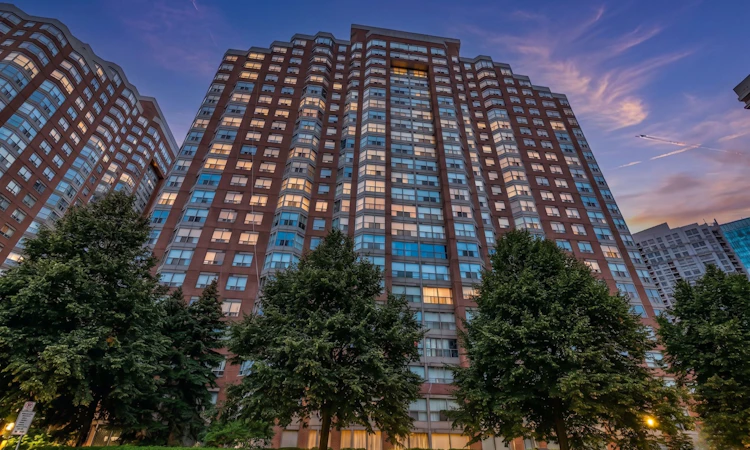 707-325 Webb Drive