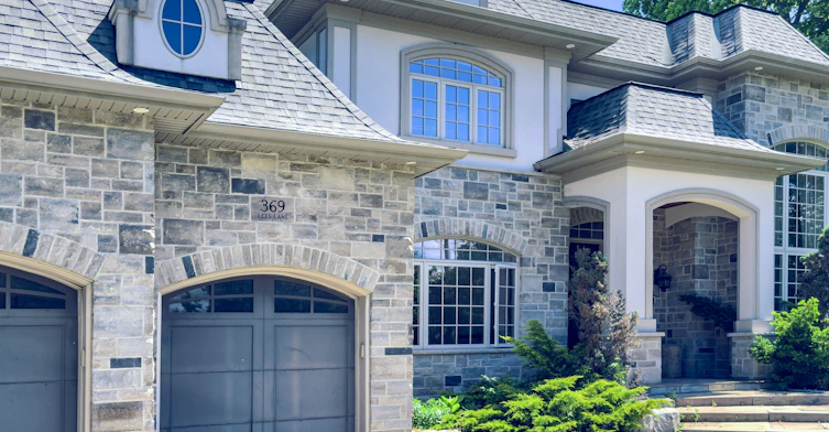 369 Lees Lane, Oakville, ON, L6L 4S4 - 2