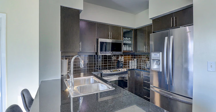 303-1900 Lakeshore Boulevard, Toronto, ON, M6S 1A4 - 5