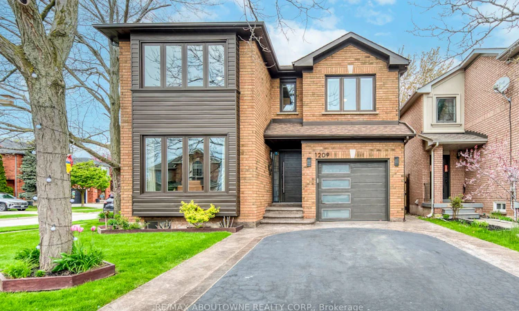 1209 Old Oak Drive