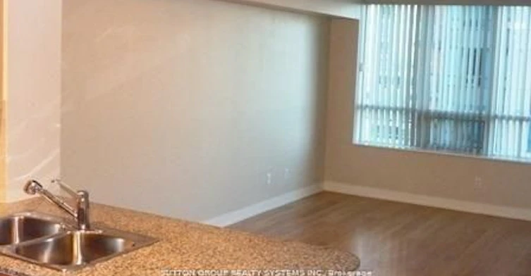 1032-35 Viking Lane, Toronto, ON, M9B 0A2 - 4