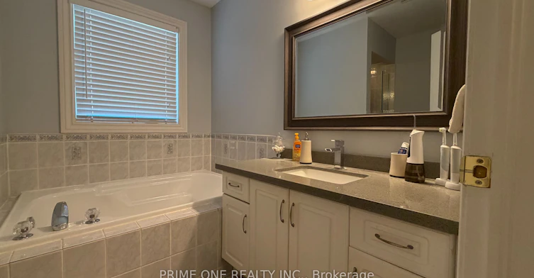 7124 Village Walk, Mississauga, ON, L5W 1X4 - 25