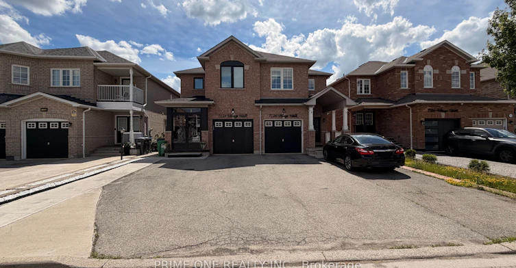 7124 Village Walk, Mississauga, ON, L5W 1X4 - 2