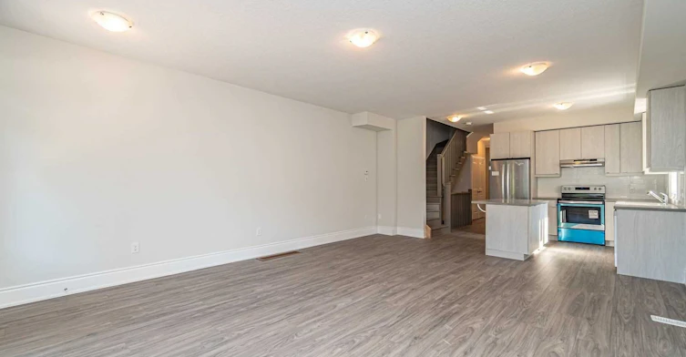 565 Wedgewood Drive, Burlington, ON, L7L 0J9 - 5