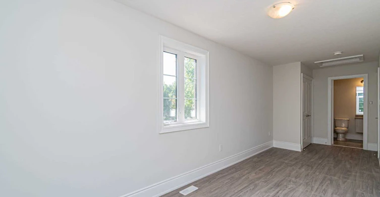 565 Wedgewood Drive, Burlington, ON, L7L 0J9 - 17