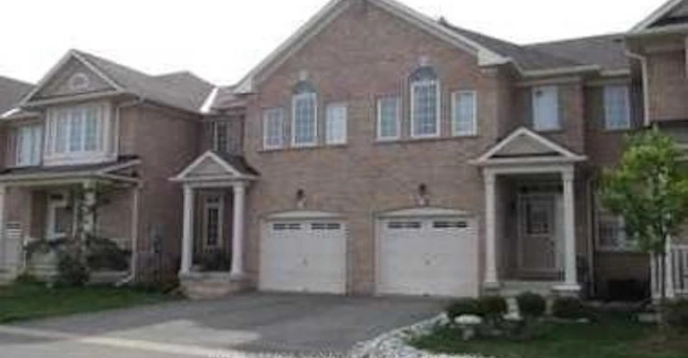 10-2295 Rochester Circle S, Oakville, ON, L6M 5C9