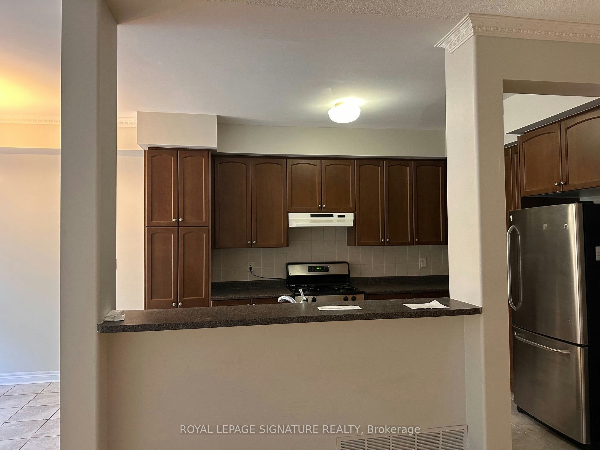 10-2295 Rochester Circle S, Oakville, ON, L6M 5C9 - 5