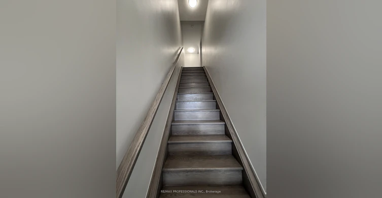 121-62 Dixfield Drive, Toronto, ON, M9C 3W1 - 2