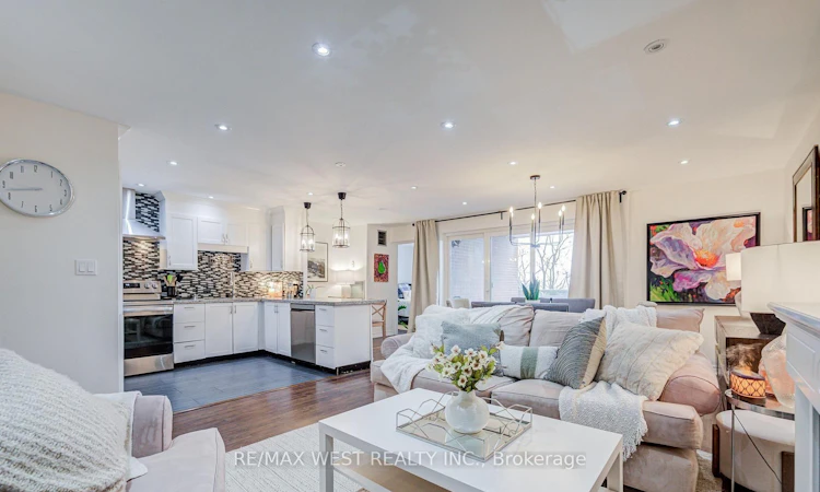 320-3025 The Credit Woodlands Drive